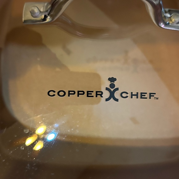 - Large Copper Chef Pot with Lid Cookware 11" w x 4" D - Picture 2 of 5